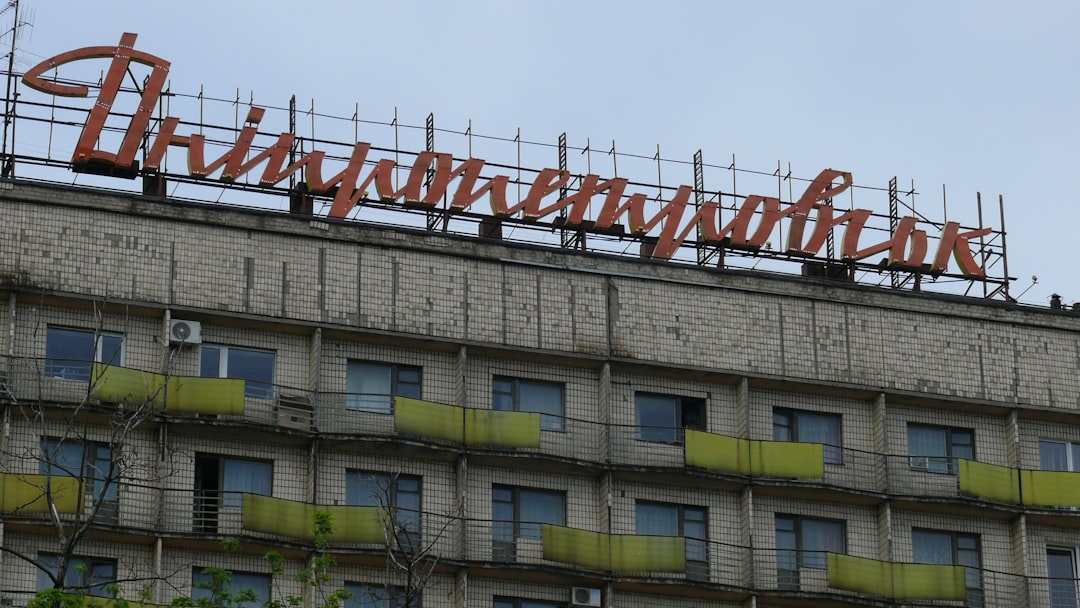 Anonymous Arbitration of Disputes: Protecting Privacy in Cryptocurrency Conflicts