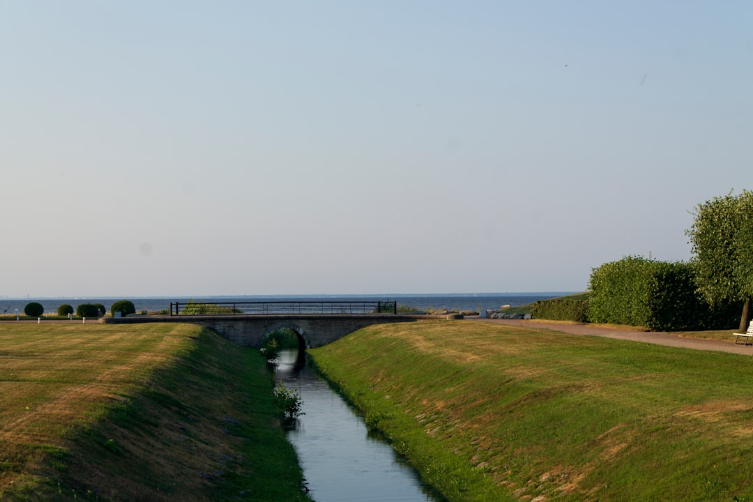 Anonymous Broadcasting Channels: Enhancing Privacy in Cryptocurrency Transactions