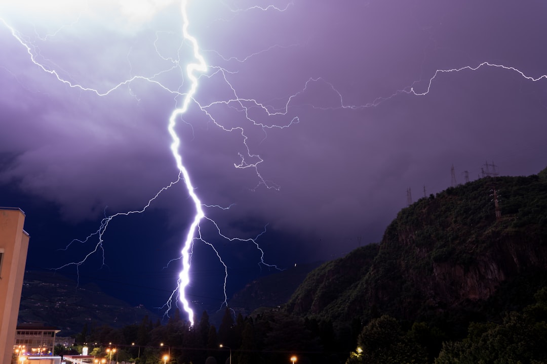 Lightning Network Shadow Routing: Boost Privacy in Crypto Transactions