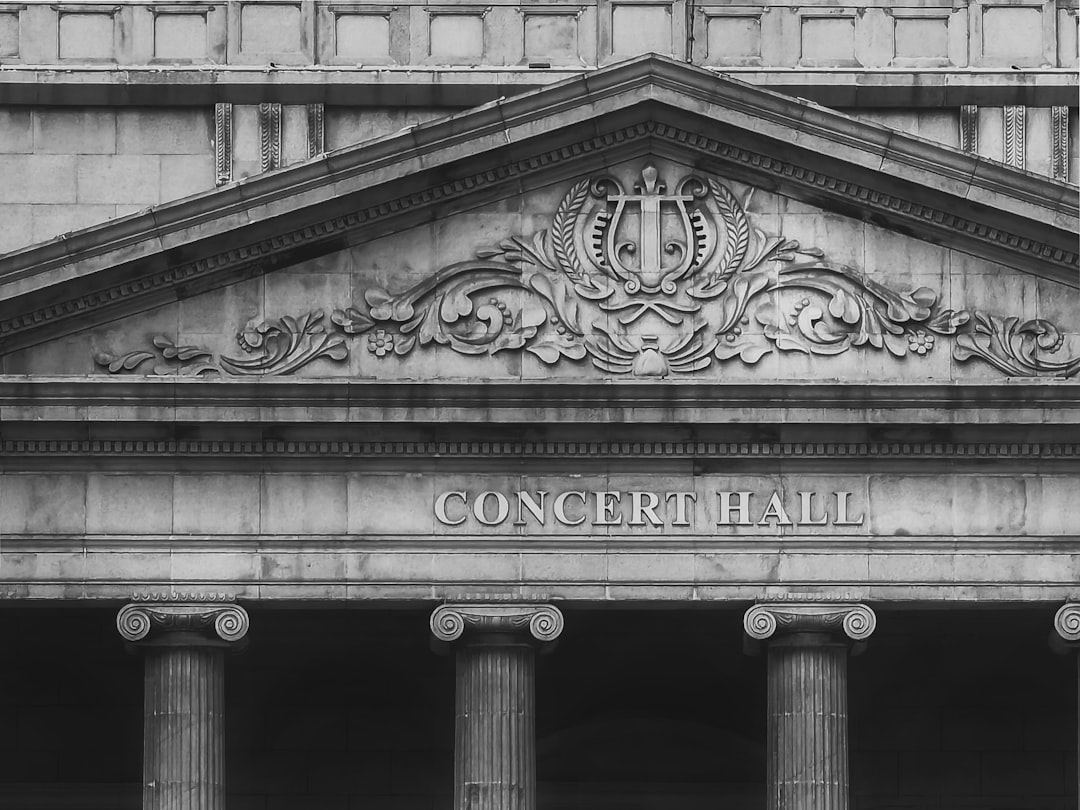 Regulating Decentralized Finance: Balancing Innovation and Oversight