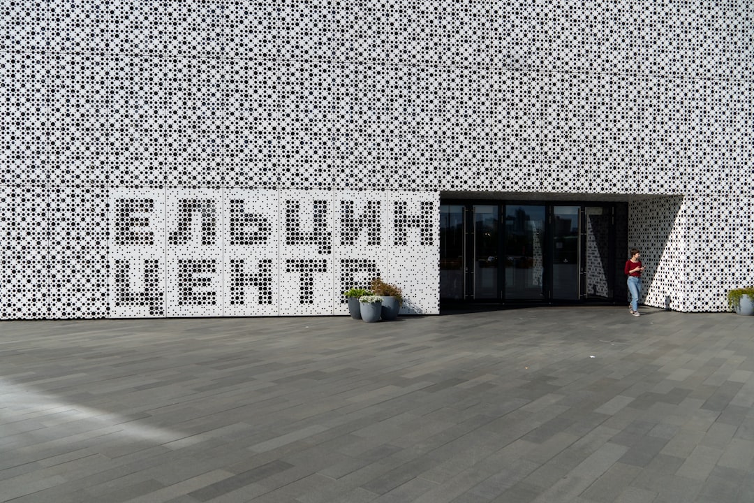 Unlocking Financial Privacy: The Power of Private Synthetic Assets